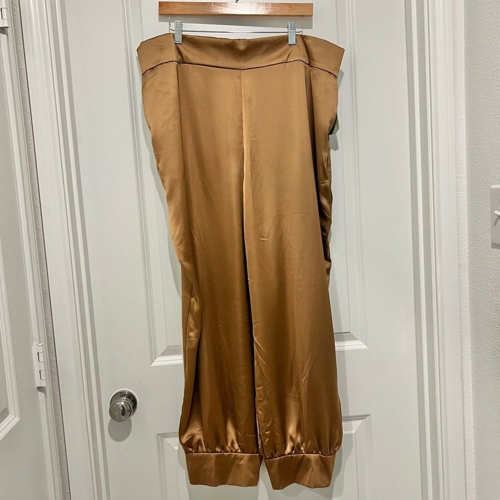 NWT Ryegrass Women's Gold Satin Joggers Sz. XXL Elastic Waist Ankle Buttons